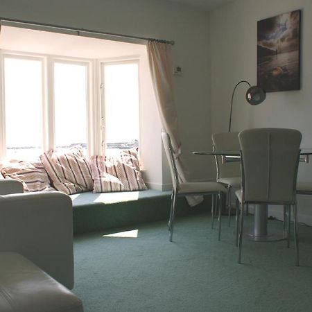 The Bay Apartment Lyme Regis Room photo