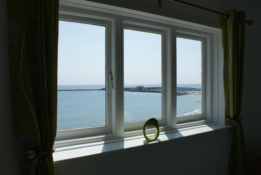 The Bay Apartment Lyme Regis Room photo